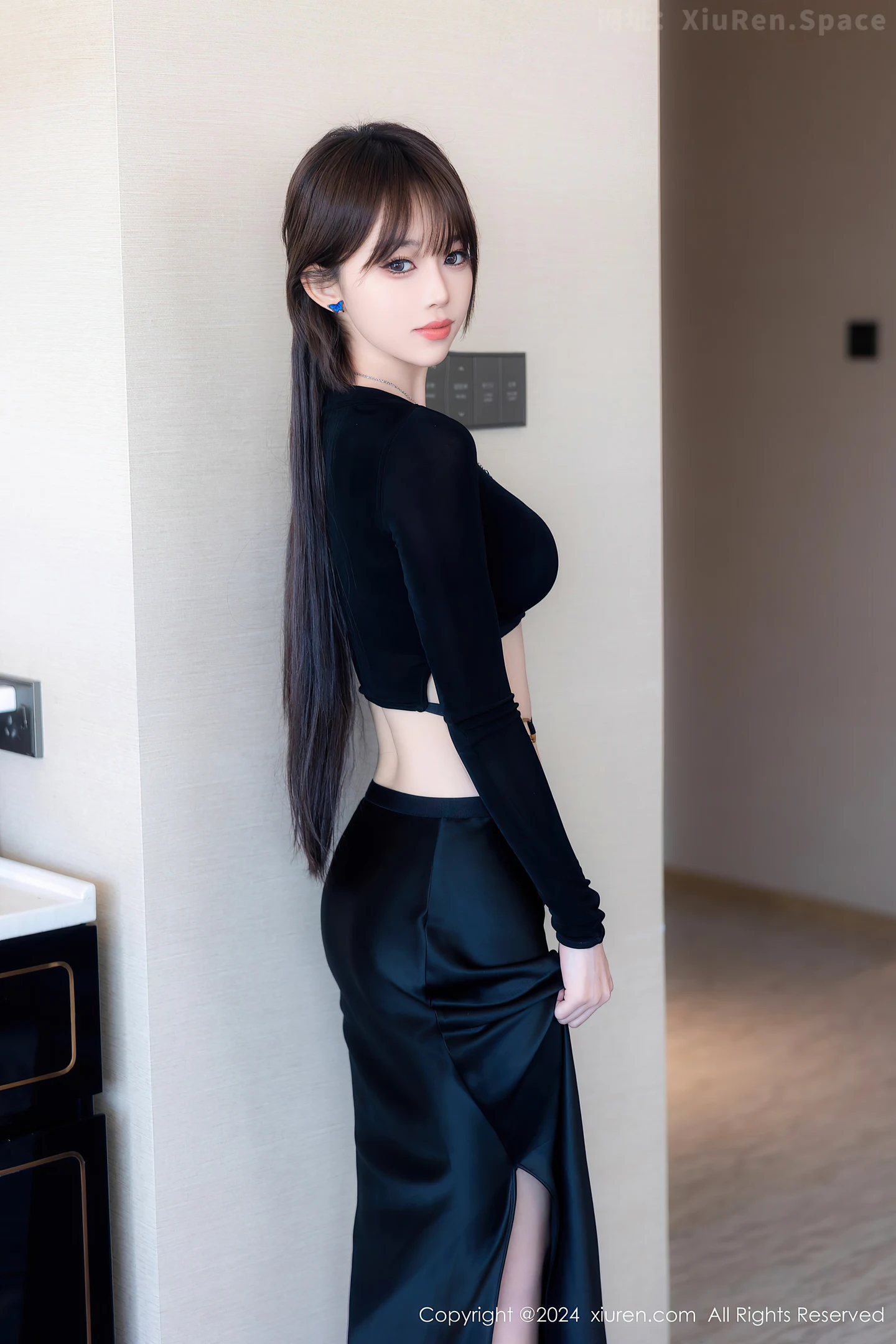 图片[5]-[XiuRen秀人网]VOL.8661 模特奶瓶性感黑色上衣配黑色长裙露粉黑内衣秀曼妙身姿诱惑写真83P-秀人网官方网站